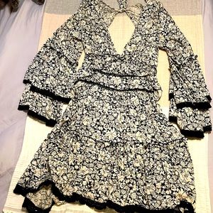 Ruffled sleeve open back dress by Free People brand. Size S. NWOT!